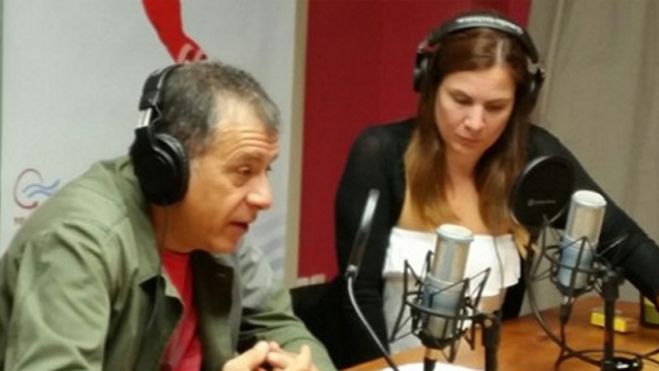 Ο Σταύρος Θεοδωράκης απάντησε σε ερωτήματα της Δημοτικής Ραδιοφωνίας (ήχος)