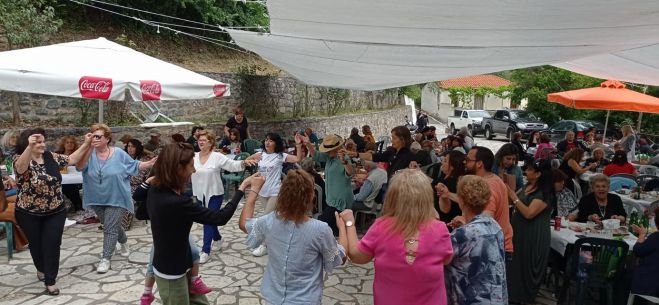 &Eta; &gamma;&iota;&omicron;&rho;&tau;ή &Mu;ά&eta; &kappa;&alpha;&iota; &Kappa;&epsilon;&rho;&alpha;&sigma;&iota;&omicron;ύ &sigma;&tau;&omicron;&nu; &Pi;&lambda;ά&tau;&alpha;&nu;&omicron; &Kappa;&upsilon;&nu;&omicron;&upsilon;&rho;ί&alpha;&sigmaf; &mu;έ&sigma;&alpha; &alpha;&pi;ό &epsilon;&iota;&kappa;ό&nu;&epsilon;&sigmaf;!