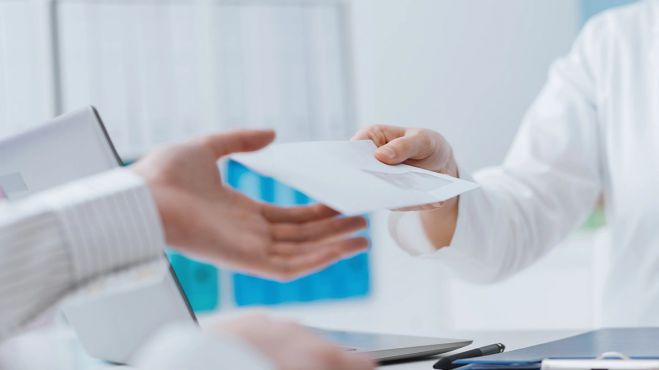 Συνελήφθη διευθυντής στο Ιπποκράτειο για &quot;φακελάκι&quot;, ζητούσε έως και 5.000 ευρώ