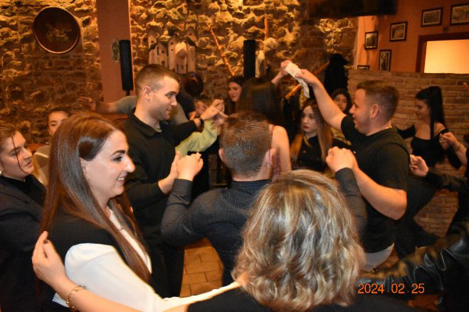 3&omicron;&sigmaf; &Epsilon;&tau;ή&sigma;&iota;&omicron;&sigmaf; &chi;&omicron;&rho;ό&sigmaf; &kappa;&alpha;&iota; &eta; &kappa;&omicron;&pi;ή &tau;&eta;&sigmaf; &pi;&rho;&omega;&tau;&omicron;&chi;&rho;&omicron;&nu;&iota;ά&tau;&iota;&kappa;&eta;&sigmaf; &pi;ί&tau;&alpha;&sigmaf; &tau;&omicron;&upsilon; &lsquo;&Chi;&omicron;&rho;&epsilon;&sigma;ί&beta;&iota;&omicron;&upsilon;&rsquo;