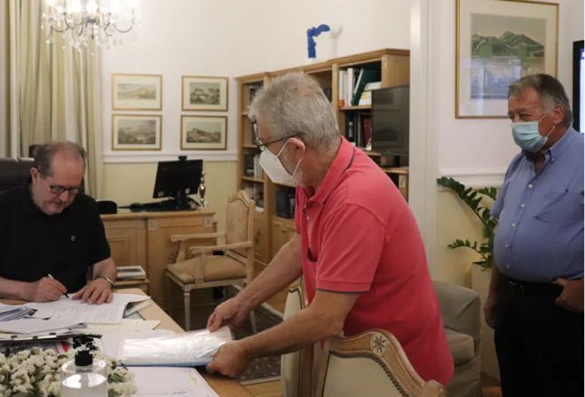 &Delta;ύ&omicron; &nu;έ&alpha; έ&rho;&gamma;&alpha; &gamma;&iota;&alpha; &Gamma;&omicron;&rho;&tau;&upsilon;&nu;ί&alpha; &kappa;&alpha;&iota; &Beta;&alpha;&lambda;&tau;έ&tau;&sigma;&iota;!