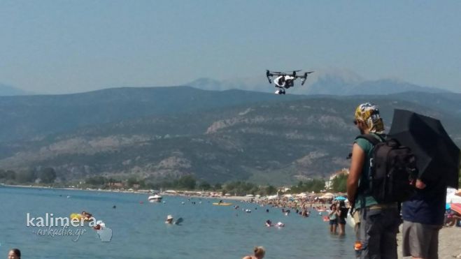 &Pi;&alpha;&rho;ά&lambda;&iota;&omicron; Ά&sigma;&tau;&rho;&omicron;&sigmaf; | &Gamma;&upsilon;&rho;ί&sigma;&mu;&alpha;&tau;&alpha; &mu;&epsilon; drone &sigma;&tau;&omicron; &laquo;Thalassa&raquo; - &Tau;&iota; &epsilon;&tau;&omicron;&iota;&mu;ά&zeta;&epsilon;&tau;&alpha;&iota;; (&epsilon;&iota;&kappa;ό&nu;&epsilon;&sigmaf;)