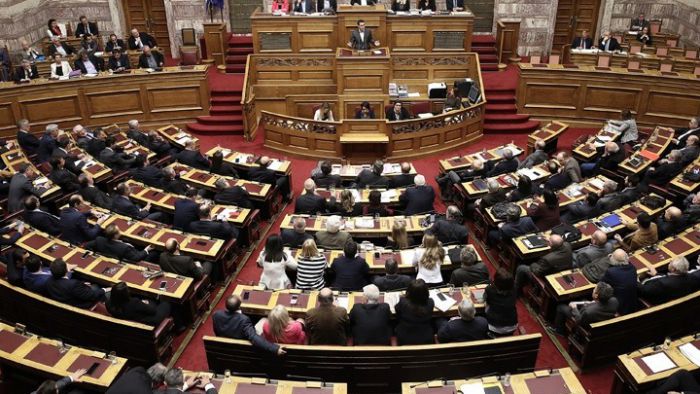 Κατατέθηκε η τροπολογία για τη 13η σύνταξη