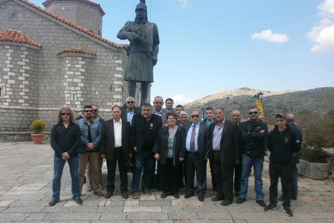 Κλιμάκιο της Χρυσής Αυγής στην επέτειο της Μάχης του Βαλτετσίου