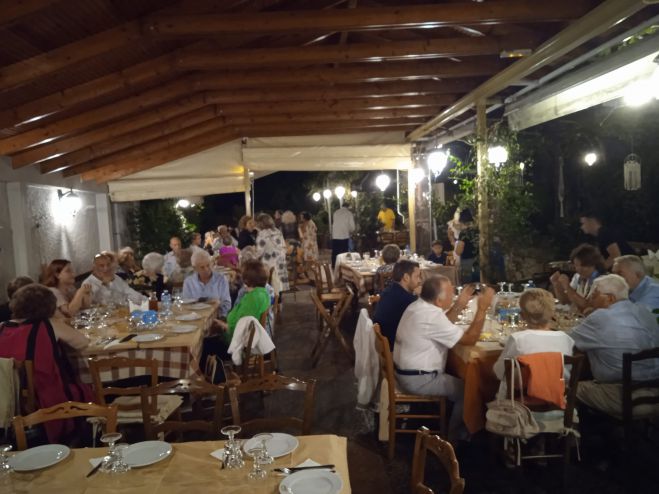 &Tau;&omicron; &alpha;&nu;&tau;ά&mu;&omega;&mu;&alpha; &tau;&eta;&sigmaf; Έ&nu;&omega;&sigma;&eta;&sigmaf; &Tau;&rho;&iota;&pi;&omicron;&lambda;&iota;&tau;ώ&nu; &Alpha;&tau;&tau;&iota;&kappa;ή&sigmaf; (&epsilon;&iota;&kappa;ό&nu;&epsilon;&sigmaf; - &beta;ί&nu;&tau;&epsilon;&omicron;)