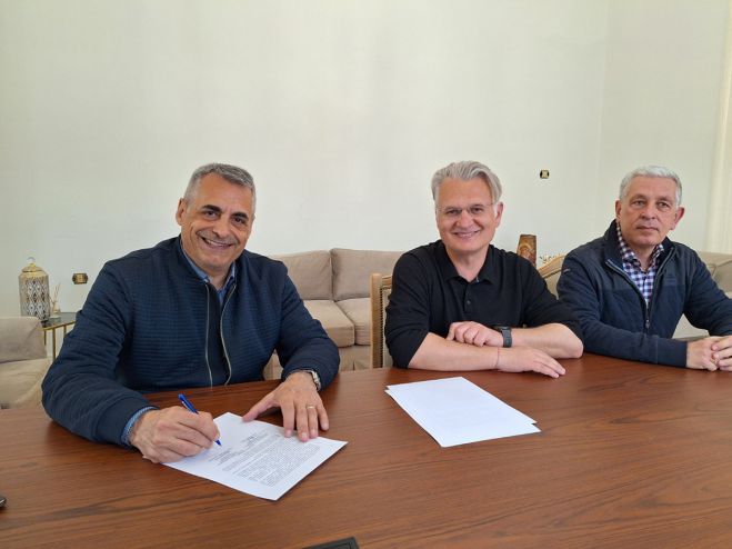 Υπογραφή προγραμματικής σύμβασης για τον φωτισμό του Ενωσιακού Γηπέδου ΕΠΣ Αρκαδίας στη Νεστάνη