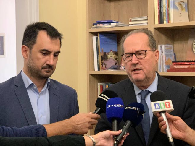 &Sigma;&epsilon; &kappa;&alpha;&lambda;ό &kappa;&lambda;ί&mu;&alpha; &eta; &sigma;&upsilon;&nu;ά&nu;&tau;&eta;&sigma;&eta; &Nu;ί&kappa;&alpha; - &Chi;&alpha;&rho;ί&tau;&sigma;&eta; &sigma;&tau;&eta;&nu; &Tau;&rho;ί&pi;&omicron;&lambda;&eta;