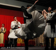 &laquo;&Mu;&epsilon; &tau;&omicron; &rsquo;&nu;&alpha; &chi;έ&rho;&iota; &sigma;&tau;&omicron; &sigma;&pi;&alpha;&theta;ί &kappa;&alpha;&iota; &tau;&rsquo;
ά&lambda;&lambda;&omicron; &sigma;&tau;&omicron; &rsquo;&beta;&alpha;&gamma;&gamma;έ&lambda;&iota;&omicron;&raquo; - &Pi;&lambda;ή&theta;&omicron;&sigmaf; &kappa;ό&sigma;&mu;&omicron;&upsilon; &sigma;&tau;&eta;&nu; &epsilon;&kappa;&delta;ή&lambda;&omega;&sigma;&eta; &tau;&eta;&sigmaf; &Mu;&eta;&tau;&rho;ό&pi;&omicron;&lambda;&eta;&sigmaf; &gamma;&iota;&alpha; &tau;&omicron; &rsquo;21 (ph)