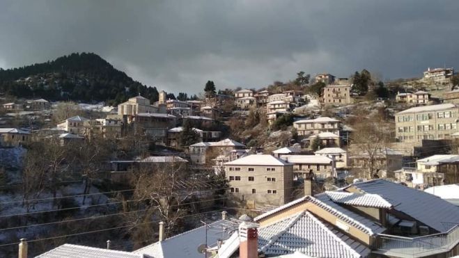 "&Sigma;&tau;&alpha; &lambda;&epsilon;&upsilon;&kappa;ά" &tau;&omicron; ό&mu;&omicron;&rho;&phi;&omicron; &Beta;&alpha;&lambda;&tau;&epsilon;&sigma;ί&nu;&iota;&kappa;&omicron; (&epsilon;&iota;&kappa;ό&nu;&epsilon;&sigmaf;)