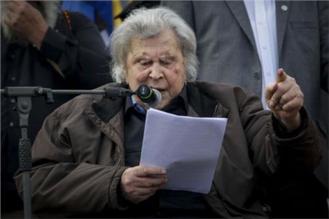 Η ιστορική και συγκλονιστική ομιλία του Μίκη για την Μακεδονία μας - Την αφιέρωσε στον &quot;Γέρο του Μοριά&quot; (vd)