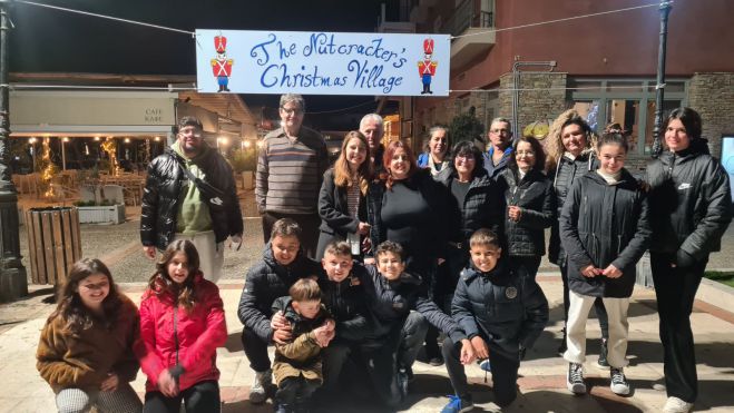 &Kappa;έ&rho;&delta;&iota;&sigma;&alpha;&nu; &tau;&iota;&sigmaf; &epsilon;&nu;&tau;&upsilon;&pi;ώ&sigma;&epsilon;&iota;&sigmaf; &tau;&alpha; &Chi;&rho;&iota;&sigma;&tau;&omicron;&upsilon;&gamma;&epsilon;&nu;&nu;&iota;ά&tau;&iota;&kappa;&alpha; &chi;&omega;&rho;&iota;ά &sigma;&epsilon; &Pi;&alpha;&rho;ά&lambda;&iota;&omicron; Ά&sigma;&tau;&rho;&omicron;&sigmaf;, &Pi;&lambda;ά&tau;&alpha;&nu;&omicron; &kappa;&alpha;&iota; Ά&nu;&omega; &Delta;&omicron;&lambda;&iota;&alpha;&nu;ά (&epsilon;&iota;&kappa;ό&nu;&epsilon;&sigmaf;)