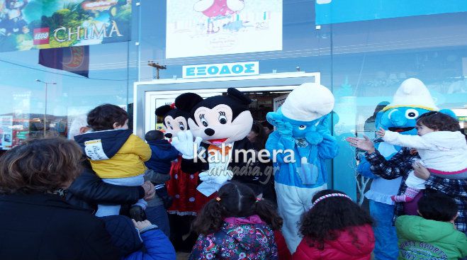 Ο «Mickey», η «Minnie» και τα στρουμφάκια ήρθαν στην Τρίπολη! (εικόνες)