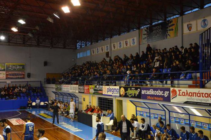 &Tau;&eta; &Mu;. &Tau;&epsilon;&tau;ά&rho;&tau;&eta; &pi;&alpha;ί&zeta;&epsilon;&iota; &omicron; &Alpha;&rho;&kappa;&alpha;&delta;&iota;&kappa;ό&sigmaf; - &Delta;&omega;&rho;&epsilon;ά&nu; &epsilon;ί&sigma;&omicron;&delta;&omicron;&sigmaf; &gamma;&iota;&alpha; &mu;&alpha;&theta;&eta;&tau;έ&sigmaf;!