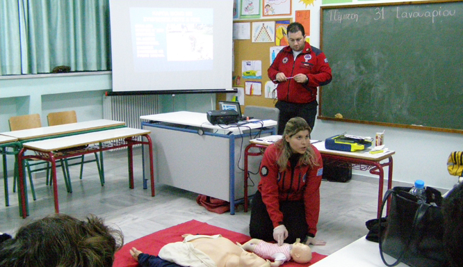 Σεμινάριο πρώτων βοηθειών έγινε στο 10 Δημοτικό Σχολείο από την Ομάδα Διάσωσης