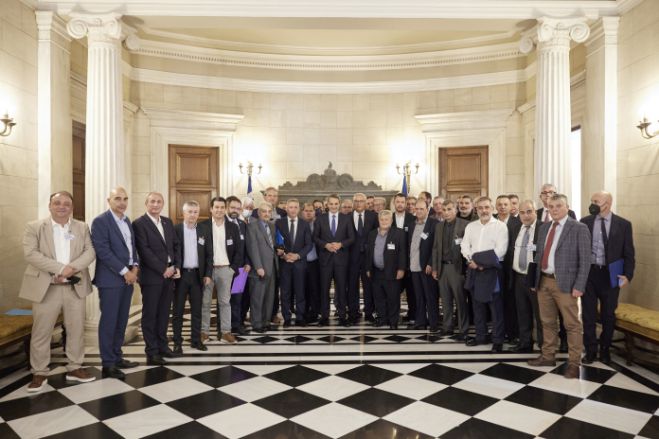 &Sigma;&tau;&omicron; &Mu;έ&gamma;&alpha;&rho;&omicron; &Mu;&alpha;&xi;ί&mu;&omicron;&upsilon; &gamma;&iota;&alpha; &sigma;&upsilon;&nu;ά&nu;&tau;&eta;&sigma;&eta; &mu;&epsilon; &tau;&omicron;&nu; &Pi;&rho;&omega;&theta;&upsilon;&pi;&omicron;&upsilon;&rho;&gamma;ό &omicron; &Lambda;&upsilon;&sigma;ί&kappa;&alpha;&tau;&omicron;&sigmaf; - &Sigma;&tau;&omicron; &epsilon;&pi;ί&kappa;&epsilon;&nu;&tau;&rho;&omicron; &tau;&omicron; master plan &gamma;&iota;&alpha; &tau;&eta;&nu; &omicron;&rho;&epsilon;&iota;&nu;ή &Epsilon;&lambda;&lambda;ά&delta;&alpha;