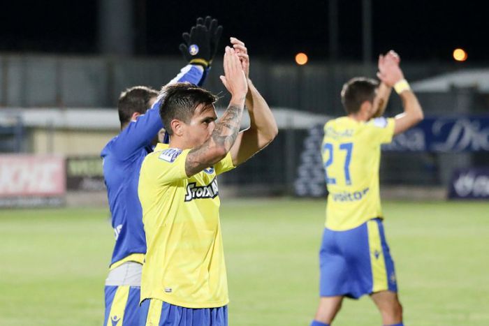 &Eta; &alpha;&rho;&chi;&iota;&kappa;ή 11ά&delta;&alpha; &tau;&omicron;&upsilon; &Alpha;&sigma;&tau;έ&rho;&alpha; &gamma;&iota;&alpha; &tau;&omicron; &mu;&alpha;&tau;&sigmaf; &mu;&epsilon; &tau;&eta;&nu; &Kappa;έ&rho;&kappa;&upsilon;&rho;&alpha;