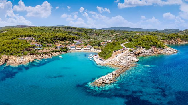Ανακοινώθηκε νέο voucher 200 ευρώ για διακοπές τον Αύγουστο