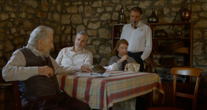 &Eta; &Tau;&rho;ί&pi;&omicron;&lambda;&eta; &tau;&iota;&mu;ά &tau;&eta;&nu; &Alpha;&rho;&kappa;&alpha;&delta;ί&alpha; 1900