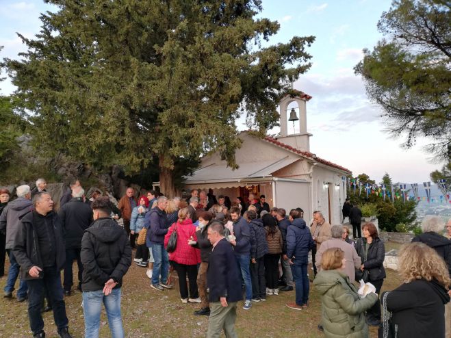 &Omicron; &Epsilon;&sigma;&pi;&epsilon;&rho;&iota;&nu;ό&sigmaf; &tau;&eta;&sigmaf; &Alpha;&nu;ά&lambda;&eta;&psi;&eta;&sigmaf; &sigma;&tau;&eta;&nu; &Tau;&rho;ί&pi;&omicron;&lambda;&eta; - &Delta;&epsilon;ί&tau;&epsilon; &epsilon;&iota;&kappa;ό&nu;&epsilon;&sigmaf;!