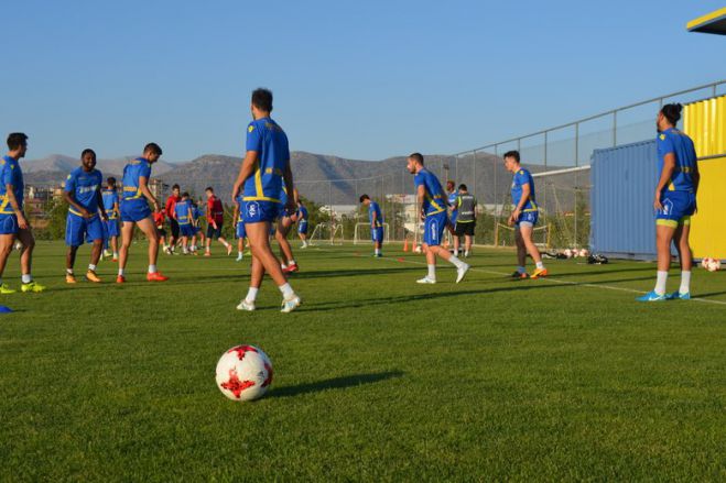 &Alpha;&sigma;&tau;έ&rho;&alpha;&sigmaf; | &Eta; &pi;&rho;ώ&tau;&eta; &alpha;&pi;&omicron;&sigma;&tau;&omicron;&lambda;ή &gamma;&iota;&alpha; &tau;&omicron; &nu;έ&omicron; &pi;&rho;&omega;&tau;ά&theta;&lambda;&eta;&mu;&alpha;!