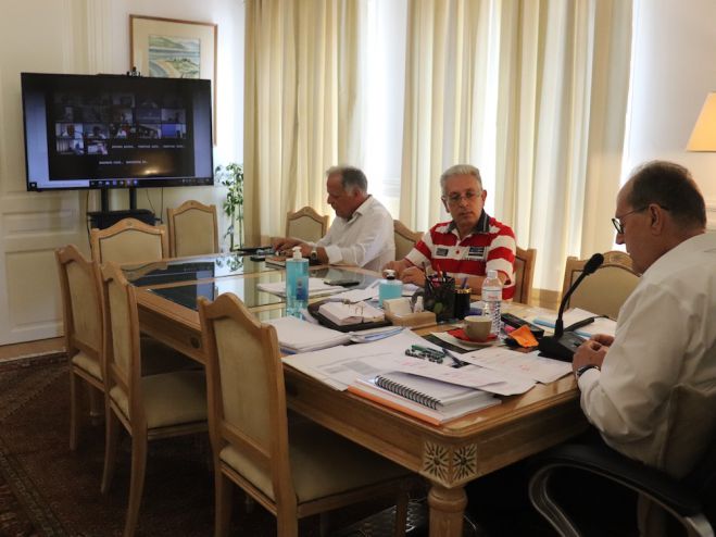 &Omicron;&chi;&iota; &ldquo;&delta;&iota;&alpha;&kappa;&omicron;&sigma;&mu;&eta;&tau;&iota;&kappa;έ&sigmaf;&rdquo; &omicron;&iota; &Pi;&epsilon;&rho;&iota;&phi;έ&rho;&epsilon;&iota;&epsilon;&sigmaf; &sigma;&tau;&omicron; &ldquo;&Alpha;&nu;&tau;ώ&nu;&eta;&sigmaf; &Tau;&rho;ί&tau;&sigma;&eta;&sigmaf;&rdquo; &lambda;έ&epsilon;&iota; &omicron; &Nu;ί&kappa;&alpha;&sigmaf;