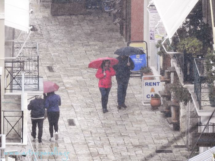 Βροχή στο Παράλιο, Βοριάς στον Ατσίγγανο (εικόνες)