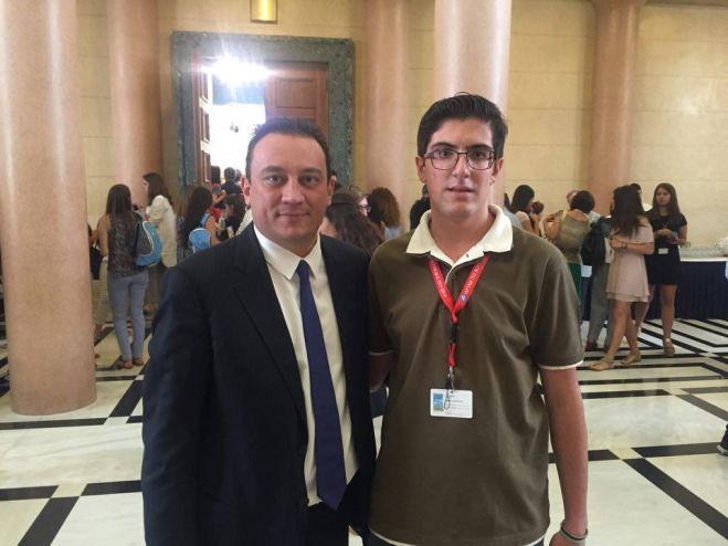 Στη συνεδρίαση της Βουλής των Εφήβων ο Κώστας Βλάσης (εικόνες)