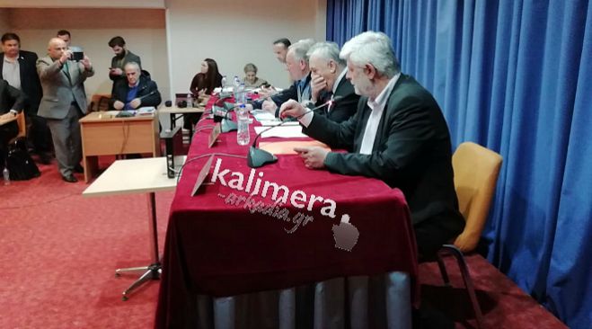 &Sigma;&tau;&omicron; &Delta;&eta;&mu;&omicron;&tau;&iota;&kappa;ό &Sigma;&upsilon;&mu;&beta;&omicron;ύ&lambda;&iota;&omicron; &omicron; &Delta;&rho;&alpha;&gamma;&alpha;&sigma;ά&kappa;&eta;&sigmaf; - &Epsilon;&nu;&eta;&mu;&epsilon;&rho;ώ&theta;&eta;&kappa;&epsilon; &gamma;&iota;&alpha; &tau;&omicron; &Pi;&alpha;&nu;&epsilon;&pi;&iota;&sigma;&tau;ή&mu;&iota;&omicron; - &Theta;&epsilon;&tau;&iota;&kappa;ό&sigmaf; &nu;&alpha; &beta;&omicron;&eta;&theta;ή&sigma;&epsilon;&iota; &omicron; &Alpha;&nu;&tau;&iota;&pi;&rho;ό&epsilon;&delta;&rho;&omicron;&sigmaf; &tau;&eta;&sigmaf; &Kappa;&upsilon;&beta;έ&rho;&nu;&eta;&sigma;&eta;&sigmaf;