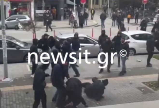 &Epsilon;&pi;&epsilon;&iota;&sigma;ό&delta;&iota;&alpha; &kappa;&alpha;&iota; &mu;&pi;&omicron;&upsilon;&nu;&iota;έ&sigmaf; έ&xi;&omega; &alpha;&pi;ό &tau;&omicron; &delta;&iota;&kappa;&alpha;&sigma;&tau;ή&rho;&iota;&omicron; &sigma;&tau;&eta; &delta;ί&kappa;&eta; &gamma;&iota;&alpha; &tau;&eta; &delta;&omicron;&lambda;&omicron;&phi;&omicron;&nu;ί&alpha; &tau;&omicron;&upsilon; Ά&lambda;&kappa;&eta; (vd)