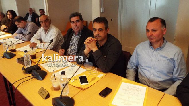 &Chi;&alpha;&tau;&zeta;ό&pi;&omicron;&upsilon;&lambda;&omicron;&sigmaf; &gamma;&iota;&alpha; &tau;&iota;&sigmaf; &kappa;&alpha;&tau;&alpha;&lambda;ή&psi;&epsilon;&iota;&sigmaf;: &laquo;&Eta; &delta;&eta;&mu;&omicron;&tau;&iota;&kappa;ή &alpha;&rho;&chi;ή &nu;&alpha; &alpha;&sigma;&chi;&omicron;&lambda;&eta;&theta;&epsilon;ί &mu;&epsilon; &tau;&alpha; &sigma;&chi;&omicron;&lambda;&epsilon;ί&alpha; &kappa;&alpha;&iota; &nu;&alpha; &delta;ώ&sigma;&epsilon;&iota; &lambda;ύ&sigma;&epsilon;&iota;&sigmaf; &sigma;&tau;&alpha; &pi;&rho;&omicron;&beta;&lambda;ή&mu;&alpha;&tau;&alpha;&raquo;