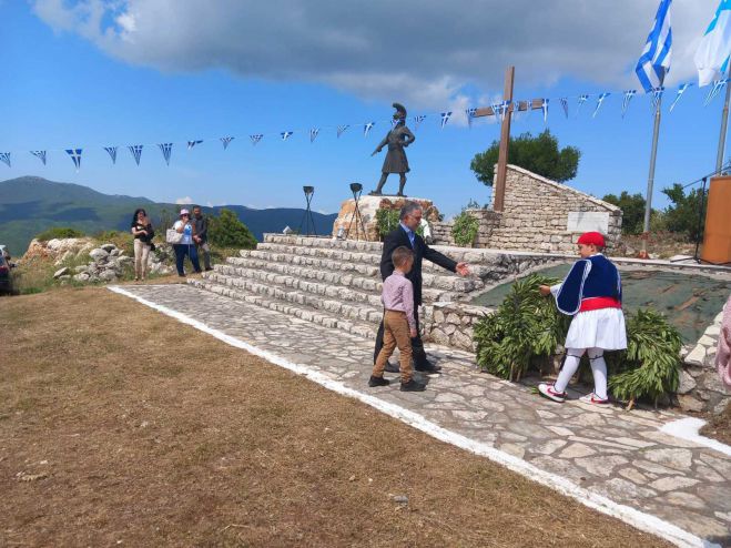 &Eta; &Pi;&alpha;&nu;&alpha;&rho;&kappa;&alpha;&delta;&iota;&kappa;ή &Omicron;&mu;&omicron;&sigma;&pi;&omicron;&nu;&delta;ί&alpha; &Epsilon;&lambda;&lambda;ά&delta;&omicron;&sigmaf; &tau;ί&mu;&eta;&sigma;&epsilon; &tau;&eta;&nu; &epsilon;&pi;έ&tau;&epsilon;&iota;&omicron; &tau;&eta;&sigmaf; &Mu;ά&chi;&eta;&sigmaf; &tau;&eta;&sigmaf; &Delta;&rho;&alpha;&mu;&pi;ά&lambda;&alpha;&sigmaf;