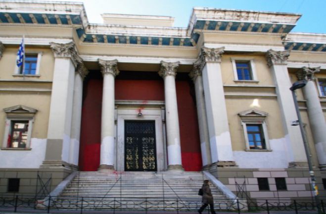 Στο εδώλιο η σπείρα που έκλεβε αυτοκίνητα στην Αρκαδία - 16 άτομα στο σκαμνί