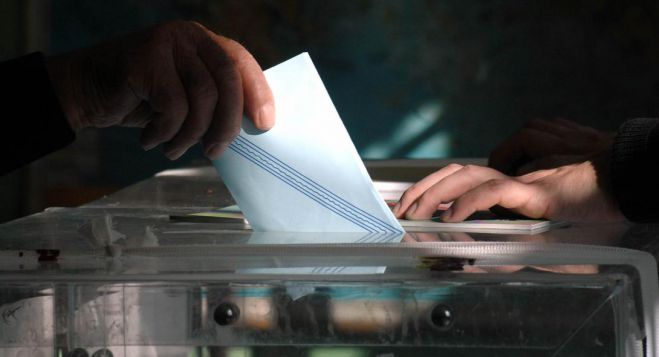Metron Analysis: Στο 14,1% το προβάδισμα της ΝΔ - «Όχι» στη συμφωνία των Πρεσπών λέει το 72%