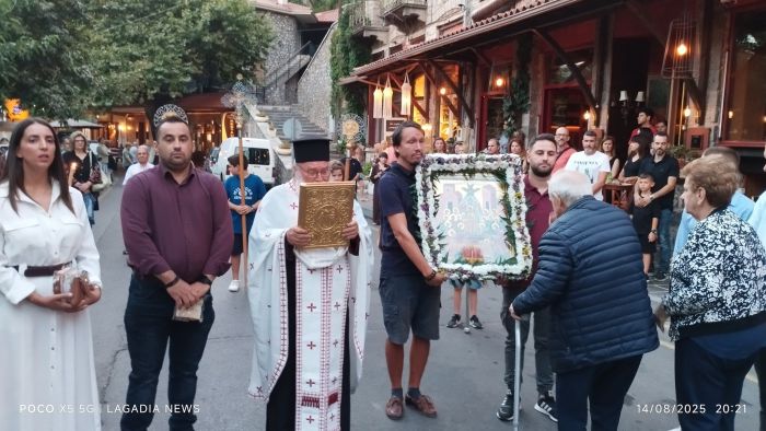 Λαμπρός Πανηγυρικός Εσπερινός στην Παναγίτσα Λαγκαδίων (εικόνες)