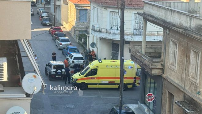 Τροχαίο με αυτοκίνητο και μηχανάκι το απόγευμα στην Τρίπολη