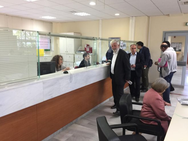 &Delta;&eta;&mu;ό&sigma;&iota;&epsilon;&sigmaf; &upsilon;&pi;&eta;&rho;&epsilon;&sigma;ί&epsilon;&sigmaf; &sigma;&tau;&eta;&nu; &Tau;&rho;ί&pi;&omicron;&lambda;&eta; &kappa;&alpha;&iota; &chi;&omega;&rho;&iota;ά &tau;&omicron;&upsilon; &Kappa;&omicron;&rho;&upsilon;&theta;ί&omicron;&upsilon; &epsilon;&pi;&iota;&sigma;&kappa;έ&phi;&theta;&eta;&kappa;&epsilon; &omicron; &Pi;&alpha;&upsilon;&lambda;ή&sigmaf; (&epsilon;&iota;&kappa;ό&nu;&epsilon;&sigmaf;)
