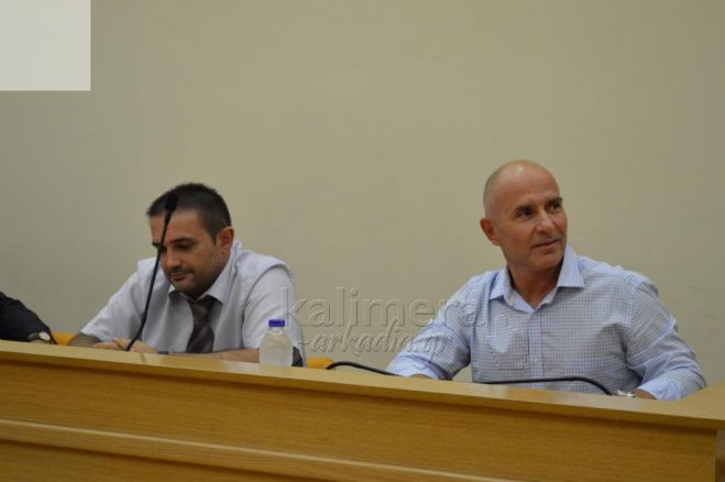 &Sigma;. &Zeta;&omicron;&rho;&mu;&pi;&alpha;&lambda;ά&sigmaf;: &laquo;&Mu;&alpha;&zeta;έ&psi;&tau;&epsilon; &tau;&alpha; &sigma;&kappa;&omicron;&upsilon;&pi;ί&delta;&iota;&alpha; &pi;&rho;ώ&tau;&alpha; &alpha;&pi;ό &tau;&alpha; &sigma;&chi;&omicron;&lambda;&epsilon;ί&alpha;&raquo;