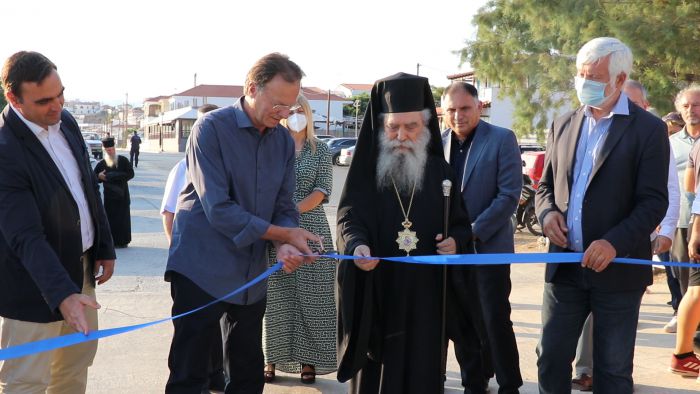 &Sigma;&tau;&alpha; &epsilon;&gamma;&kappa;&alpha;ί&nu;&iota;&alpha; &tau;&omicron;&upsilon; &delta;&rho;ό&mu;&omicron;&upsilon; &pi;&omicron;&upsilon; &sigma;&upsilon;&nu;&delta;έ&epsilon;&iota; &tau;&eta; &Nu;&epsilon;ά&pi;&omicron;&lambda;&eta;-&mu;&epsilon; &tau;&omicron; &lambda;&iota;&mu;ά&nu;&iota; &Pi;&alpha;&lambda;&alpha;&iota;&omicron;&kappa;ά&sigma;&tau;&rho;&omicron;&upsilon; &omicron; &Pi;. &Tau;&alpha;&tau;&omicron;ύ&lambda;&eta;&sigmaf;