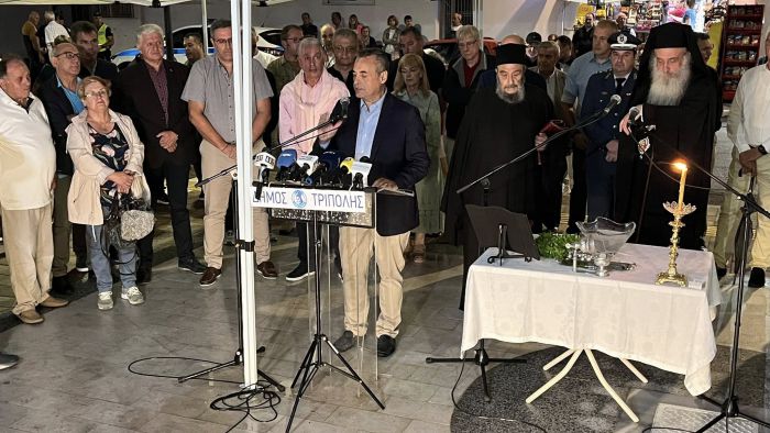 Η αναφορά του Κώστα Τζιούμη στον Ιουστίνο: "Eυχόμαστε και ελπίζουμε να είναι σύντομα μαζί μας"