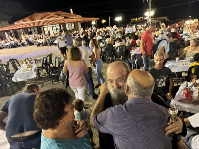 &Tau;&omicron; &Alpha;&nu;&tau;ά&mu;&omega;&mu;&alpha; &tau;&omega;&nu; &Alpha;&pi;&alpha;&nu;&tau;&alpha;&chi;&omicron;ύ &Lambda;&omicron;&upsilon;&kappa;&alpha;&iota;&tau;ώ&nu; (&epsilon;&iota;&kappa;ό&nu;&epsilon;&sigmaf;)