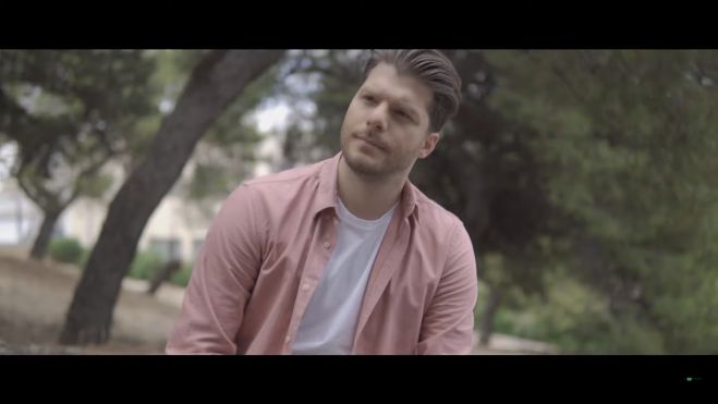 &Omicron; &Lambda;&omicron;ύ&kappa;&alpha;&sigmaf; &Gamma;&iota;ώ&rho;&kappa;&alpha;&sigmaf; &epsilon;&rho;&mu;&eta;&nu;&epsilon;ύ&epsilon;&iota; &tau;&omicron; &tau;&rho;&alpha;&gamma;&omicron;ύ&delta;&iota;  "&Sigma;&tau;&omicron; &mu;&upsilon;&alpha;&lambda;ό &mu;&omicron;&upsilon; &epsilon;&sigma;ύ"!