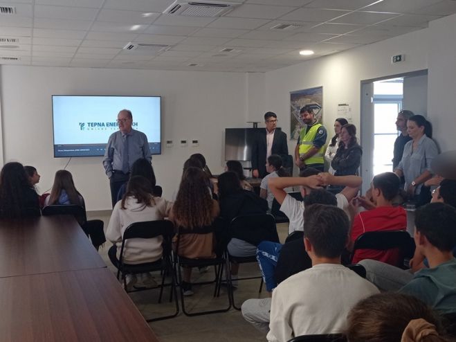 &Delta;ύ&omicron; &alpha;&kappa;ό&mu;&alpha; &gamma;&upsilon;&mu;&nu;ά&sigma;&iota;&alpha; &tau;&eta;&sigmaf; &Pi;&epsilon;&rho;&iota;&phi;έ&rho;&epsilon;&iota;&alpha;&sigmaf; &Pi;&epsilon;&lambda;&omicron;&pi;&omicron;&nu;&nu;ή&sigma;&omicron;&upsilon; &epsilon;&pi;&iota;&sigma;&kappa;έ&phi;&theta;&eta;&kappa;&alpha;&nu; &tau;&eta;&nu; &mu;&omicron;&nu;ά&delta;&alpha; &omicron;&lambda;&omicron;&kappa;&lambda;&eta;&rho;&omega;&mu;έ&nu;&eta;&sigmaf; &delta;&iota;&alpha;&chi;&epsilon;ί&rho;&iota;&sigma;&eta;&sigmaf; &alpha;&pi;&omicron;&rho;&rho;&iota;&mu;&mu;ά&tau;&omega;&nu; &sigma;&tau;&eta;&nu; &Pi;&alpha;&lambda;&alpha;&iota;ό&chi;&omicron;&upsilon;&nu;&eta;