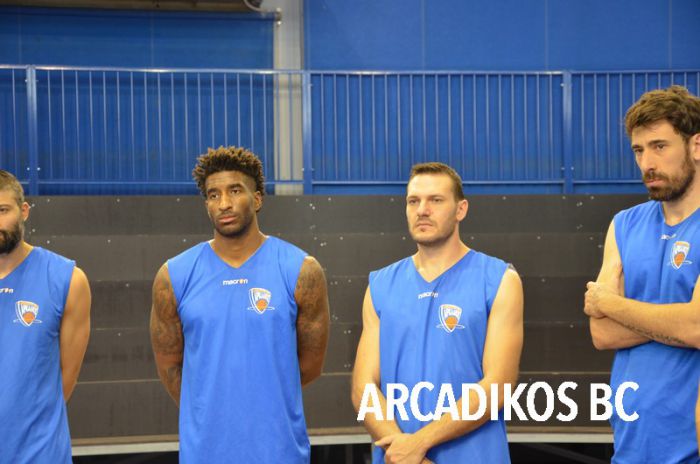 &Alpha;&rho;&kappa;&alpha;&delta;&iota;&kappa;ό&sigmaf;: &Tau;&omicron; &pi;&alpha;&rho;&alpha;&sigma;&kappa;ή&nu;&iota;&omicron; &tau;&eta;&sigmaf; &epsilon;&pi;ί&sigma;&eta;&mu;&eta;&sigmaf; &phi;&omega;&tau;&omicron;&gamma;&rho;ά&phi;&iota;&sigma;&eta;&sigmaf;! (vd)