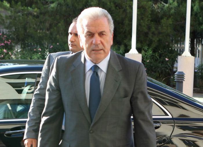 &Pi;&alpha;&rho;&alpha;&iota;&tau;ή&theta;&eta;&kappa;&epsilon; &omicron; &Alpha;&beta;&rho;&alpha;&mu;ό&pi;&omicron;&upsilon;&lambda;&omicron;&sigmaf; &alpha;&pi;ό &alpha;&nu;&tau;&iota;&pi;&rho;ό&epsilon;&delta;&rho;&omicron;&sigmaf; &tau;&eta;&sigmaf; &Nu;&Delta;