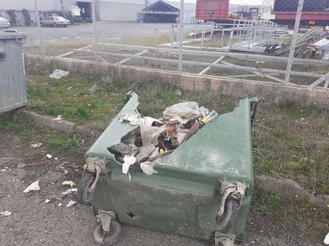 &Alpha;&nu;&tau;&iota;&delta;ή&mu;&alpha;&rho;&chi;&omicron;&sigmaf; &Lambda;&alpha;&gamma;ό&sigmaf;: "&Omicron; &Delta;ή&mu;&omicron;&sigmaf; &Tau;&rho;ί&pi;&omicron;&lambda;&eta;&sigmaf; &theta;&alpha; &pi;&rho;&omicron;&beta;&epsilon;ί &sigma;&tau;&iota;&sigmaf; &alpha;&nu;&alpha;&zeta;ή&tau;&eta;&sigma;&eta; &tau;&omega;&nu; &upsilon;&pi;&epsilon;&upsilon;&theta;ύ&nu;&omega;&nu; &gamma;&iota;&alpha; &zeta;&eta;&mu;&iota;έ&sigmaf; &sigma;&epsilon; &kappa;ά&delta;&omicron;&upsilon;&sigmaf; &kappa;&alpha;&iota; &alpha;&upsilon;&theta;&alpha;ί&rho;&epsilon;&tau;&epsilon;&sigmaf; &pi;&alpha;&rho;&epsilon;&mu;&beta;ά&sigma;&epsilon;&iota;&sigmaf; &sigma;&epsilon; &delta;έ&nu;&delta;&rho;&alpha;"