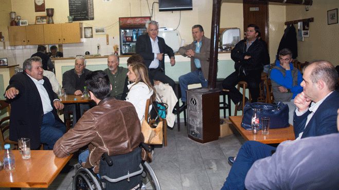 &Theta;&epsilon;&rho;&mu;ή &upsilon;&pi;&omicron;&delta;&omicron;&chi;ή &epsilon;&pi;&epsilon;&phi;ύ&lambda;&alpha;&xi;&alpha;&nu; &sigma;&tau;&omicron;&nu; &Gamma;&iota;ά&nu;&nu;&eta; &Sigma;&mu;&upsilon;&rho;&nu;&iota;ώ&tau;&eta; &omicron;&iota; &kappa;ά&tau;&omicron;&iota;&kappa;&omicron;&iota; &chi;&omega;&rho;&iota;ώ&nu; &tau;&eta;&sigmaf; &Sigma;&kappa;&iota;&rho;ί&tau;&iota;&delta;&alpha;&sigmaf; (&epsilon;&iota;&kappa;ό&nu;&epsilon;&sigmaf;)