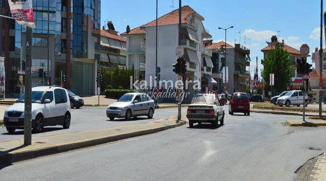 Κυκλοφοριακό μπάχαλο με τα χαλασμένα φανάρια στην Τρίπολη (vd)