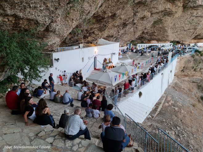 &Chi;ώ&rho;&alpha; &Gamma;&omicron;&rho;&tau;&upsilon;&nu;ί&alpha;&sigmaf; | &Gamma;&iota;&omicron;&rho;&tau;ά&zeta;&epsilon;&iota; &tau;&omicron; &Mu;&omicron;&nu;&alpha;&sigma;&tau;ή&rho;&iota; &Tau;&iota;&mu;ί&alpha;&sigmaf; &Zeta;ώ&nu;&eta;&sigmaf; &tau;&eta;&sigmaf; &Pi;&alpha;&nu;&alpha;&gamma;ί&alpha;&sigmaf;