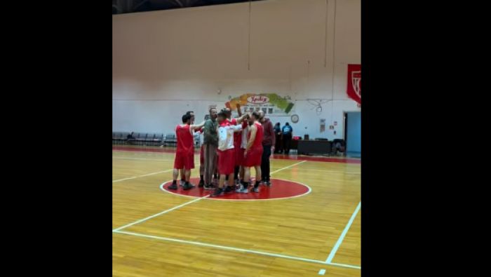 &Alpha;1 &Epsilon;&Sigma;&Kappa;&Alpha;&Kappa; | Ή&tau;&tau;&alpha; &alpha;&pi;ό &tau;&omicron;&nu; &Pi;&alpha;&nu;&alpha;&rho;&gamma;&epsilon;&iota;&alpha;&kappa;ό, &chi;&epsilon;&iota;&rho;&omicron;&kappa;&rho;ό&tau;&eta;&mu;&alpha; &alpha;&pi;ό &tau;&omicron;&nu; &kappa;ό&sigma;&mu;&omicron;! (vd)