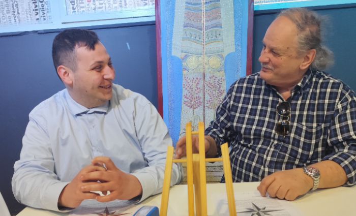 "&Tau;&alpha;&xi;&iota;&delta;&epsilon;&upsilon;&tau;ή&sigmaf; &sigma;&tau;&alpha; ά&beta;&alpha;&tau;&alpha;" | &Sigma;&tau;&omicron;&nu; &Phi;&iota;&lambda;&omicron;&tau;&epsilon;&chi;&nu;&iota;&kappa;ό Ό&mu;&iota;&lambda;&omicron; &Tau;&rho;ί&pi;&omicron;&lambda;&eta;&sigmaf; &theta;&alpha; &pi;&alpha;&rho;&omicron;&upsilon;&sigma;&iota;&alpha;&sigma;&tau;&epsilon;ί &tau;&omicron; &beta;&iota;&beta;&lambda;ί&omicron; &tau;&omicron;&upsilon; &Gamma;&iota;ώ&rho;&gamma;&omicron;&upsilon; &Pi;&alpha;&nu;&alpha;&gamma;&iota;&omega;&tau;&alpha;&kappa;ό&pi;&omicron;&upsilon;&lambda;&omicron;&upsilon;
